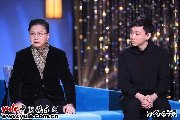 图:“谭派”第六代传人谭孝曾与第七代传人谭正岩